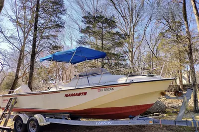 Boston Whaler 25 Revenge