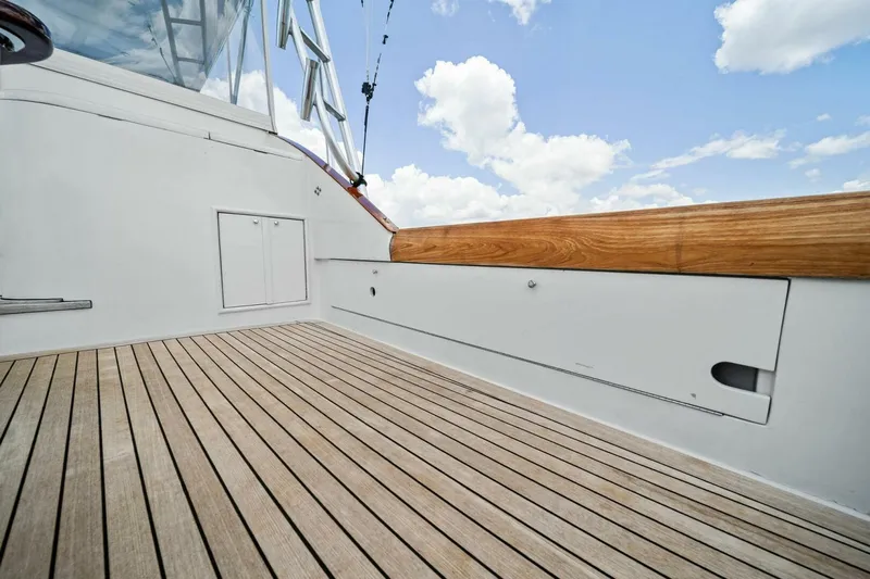 Miss Josie Yacht Photos Pics 1999 Buddy Davis 52 Express 'Miss Josie'