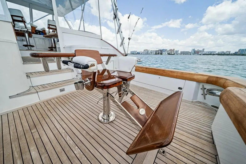 Miss Josie Yacht Photos Pics 1999 Buddy Davis 52 Express 'Miss Josie'