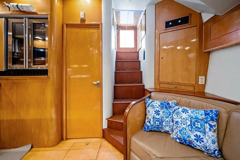 Miss Josie Yacht Photos Pics 1999 Buddy Davis 52 Express 'Miss Josie'