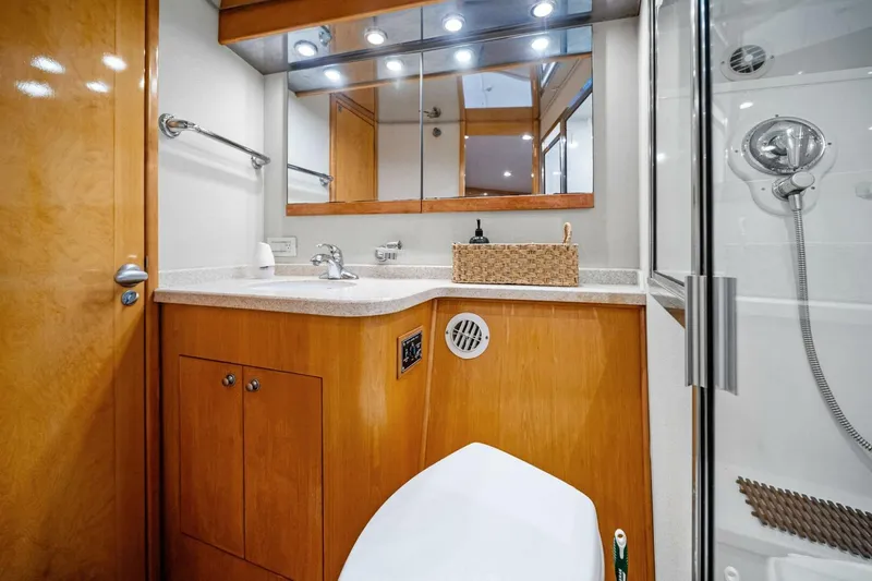 Miss Josie Yacht Photos Pics 1999 Buddy Davis 52 Express 'Miss Josie'