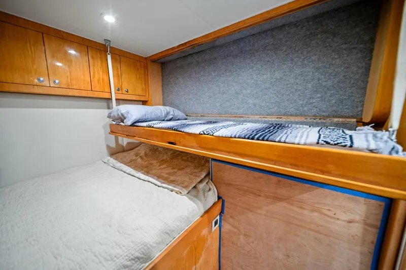 Miss Josie Yacht Photos Pics 1999 Buddy Davis 52 Express 'Miss Josie'