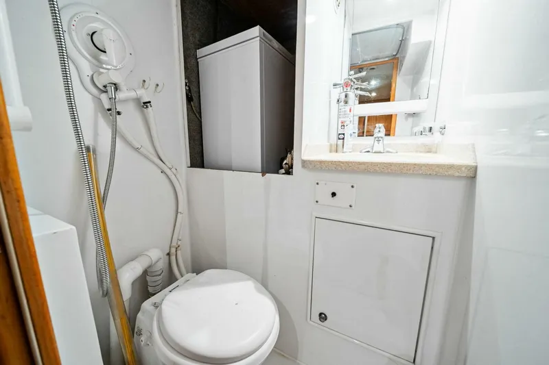 Miss Josie Yacht Photos Pics 1999 Buddy Davis 52 Express 'Miss Josie'