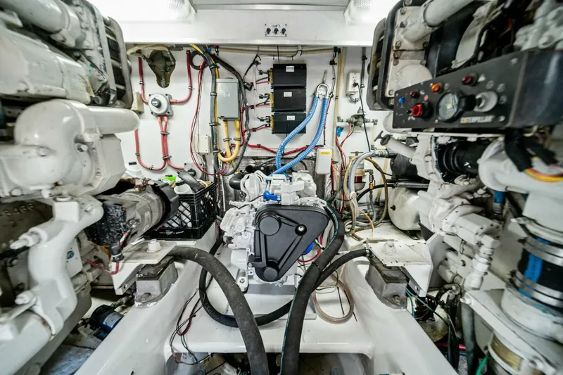 Miss Josie Yacht Photos Pics 1999 Buddy Davis 52 Express 'Miss Josie'