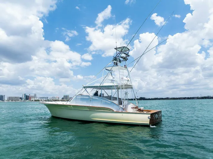 Miss Josie Yacht Photos Pics 1999 Buddy Davis 52 Express 'Miss Josie'