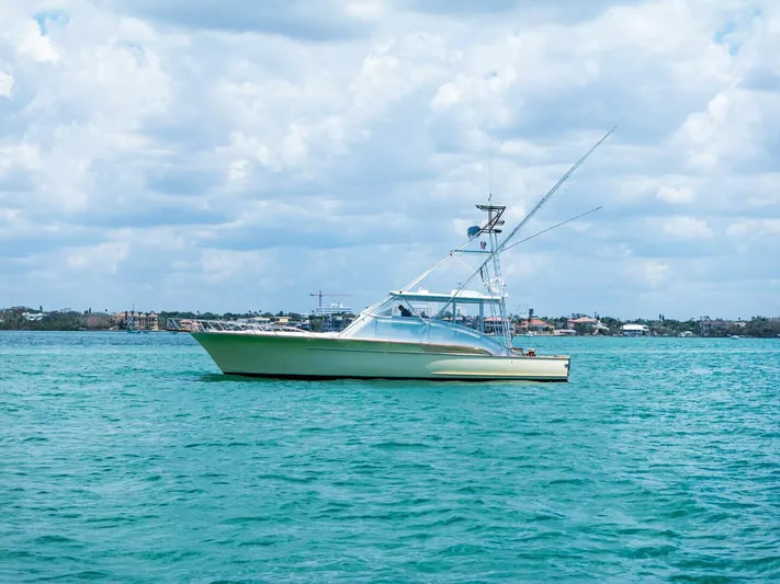 Miss Josie Yacht Photos Pics 1999 Buddy Davis 52 Express 'Miss Josie'