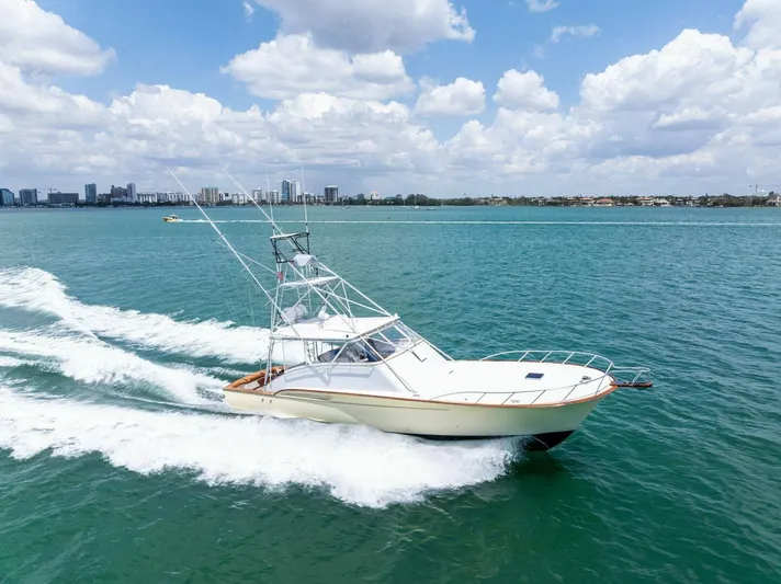 Miss Josie Yacht Photos Pics 1999 Buddy Davis 52 Express 'Miss Josie'