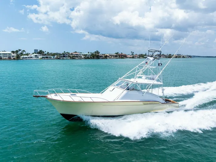 Miss Josie Yacht Photos Pics 1999 Buddy Davis 52 Express 'Miss Josie'