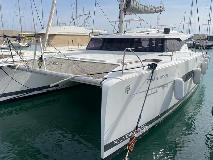 Luna Yacht Photos Pics Fountaine Pajot Saona 47