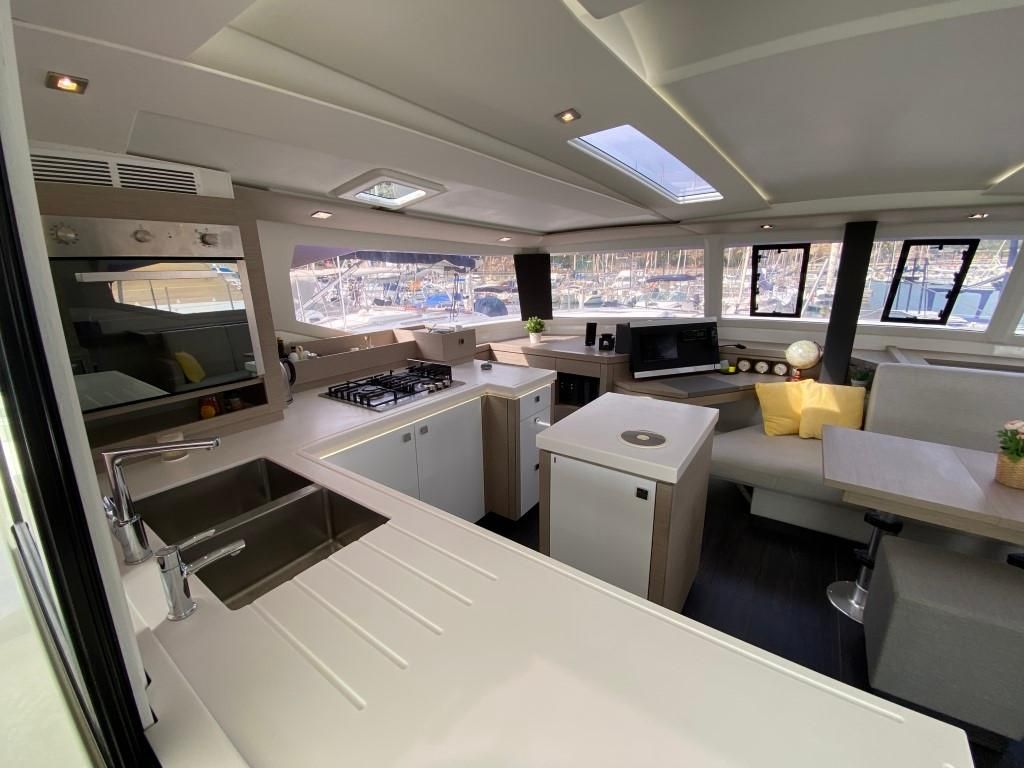 2020 Fountaine Pajot 45 