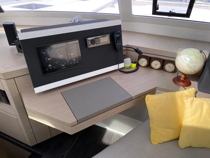 Luna Yacht Photos Pics 