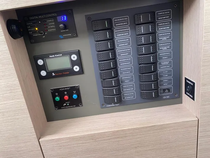 Luna Yacht Photos Pics 