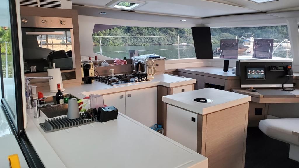 2020 Fountaine Pajot 45 