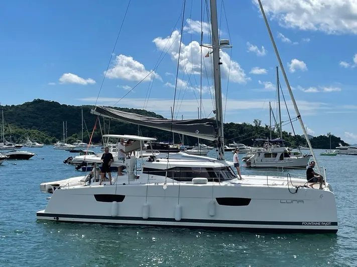 Luna Yacht Photos Pics 