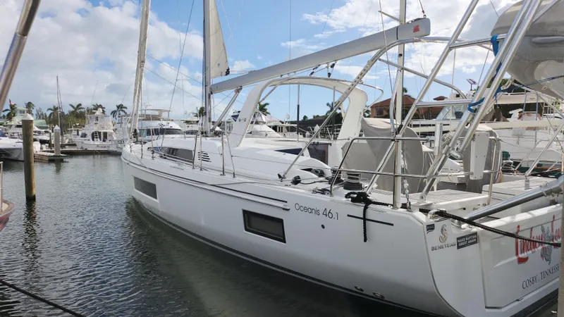 Lindsey Lou Yacht Photos Pics 2020 Beneteau OCEANIS 46.1