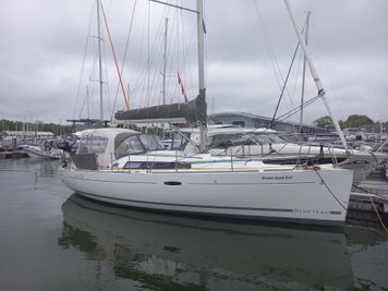 2010 Beneteau Oceanis 34