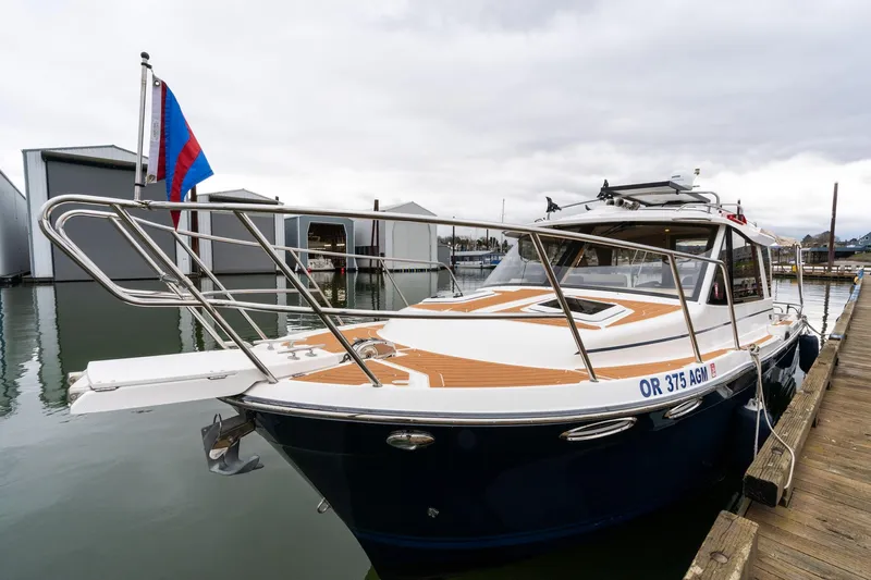 Joanie B Yacht Photos Pics 