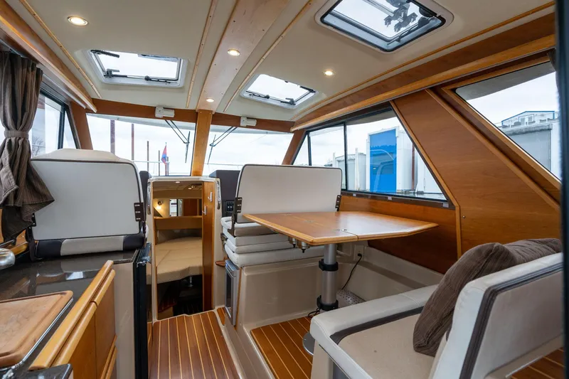 Joanie B Yacht Photos Pics 