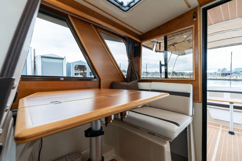 Joanie B Yacht Photos Pics 