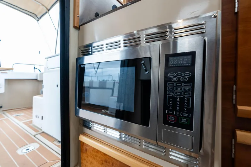 Joanie B Yacht Photos Pics 