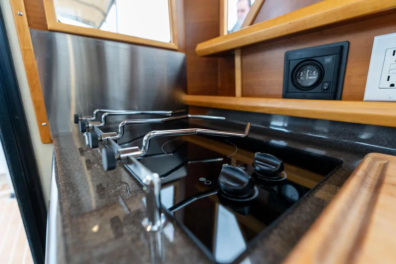 Joanie B Yacht Photos Pics 