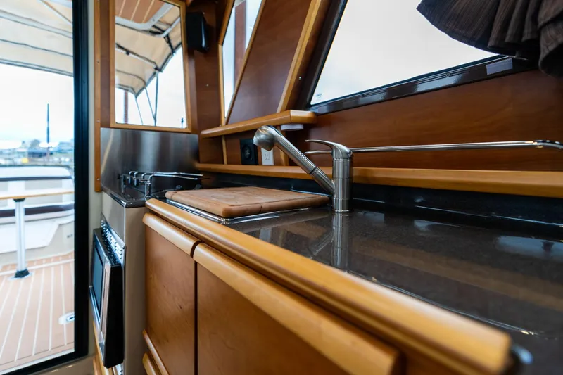 Joanie B Yacht Photos Pics 