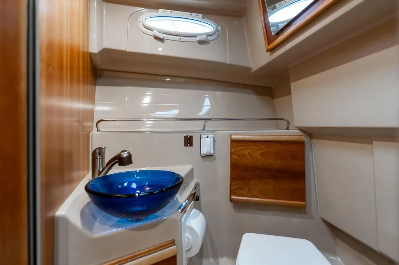 Joanie B Yacht Photos Pics 