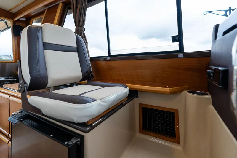 Joanie B Yacht Photos Pics 