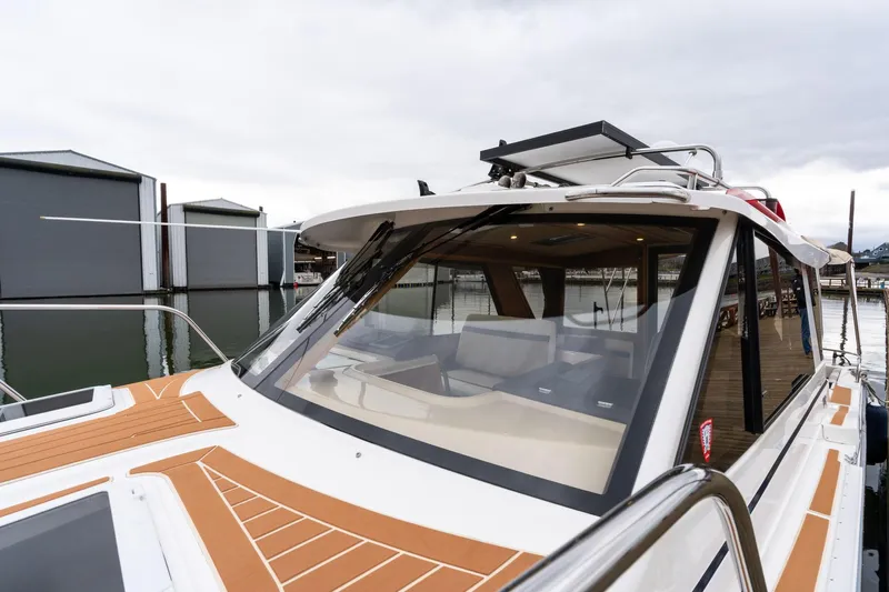 Joanie B Yacht Photos Pics 