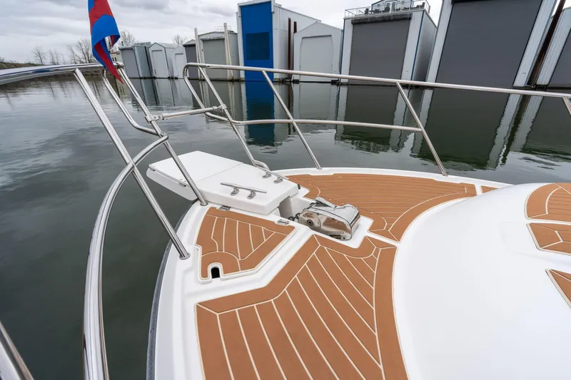 Joanie B Yacht Photos Pics 