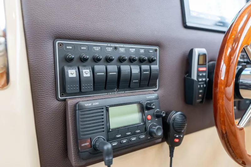 Joanie B Yacht Photos Pics 