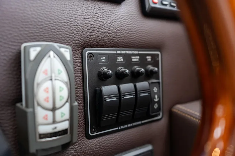 Joanie B Yacht Photos Pics 