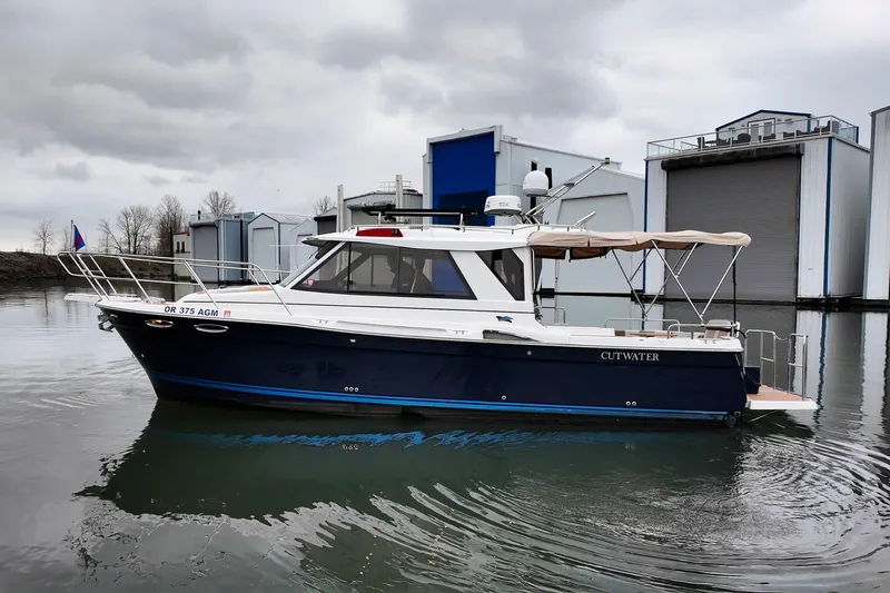 Joanie B Yacht Photos Pics 