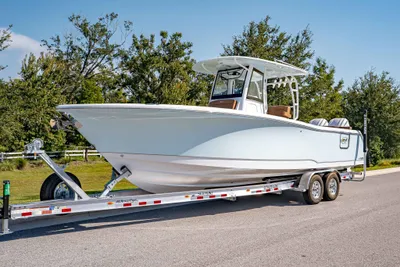 Sea Hunt Ultra 305 Coffin Box