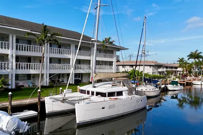Lagoon 400