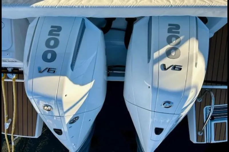  Yacht Photos Pics Twin 200 V6 outboard engines on a 2024 Beneteau Antares 9 boat.
