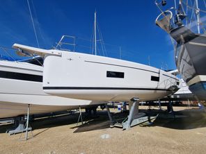 2023 Bavaria C42