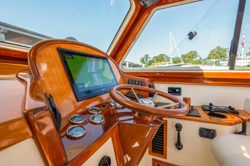 Saasy Lady Yacht Photos Pics 