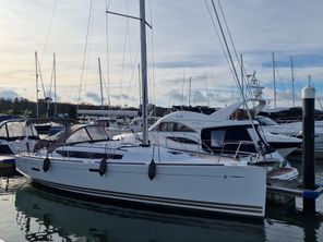 2014 Jeanneau Sun Odyssey 379