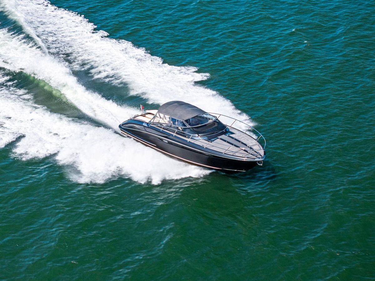 2016 Riva 44 