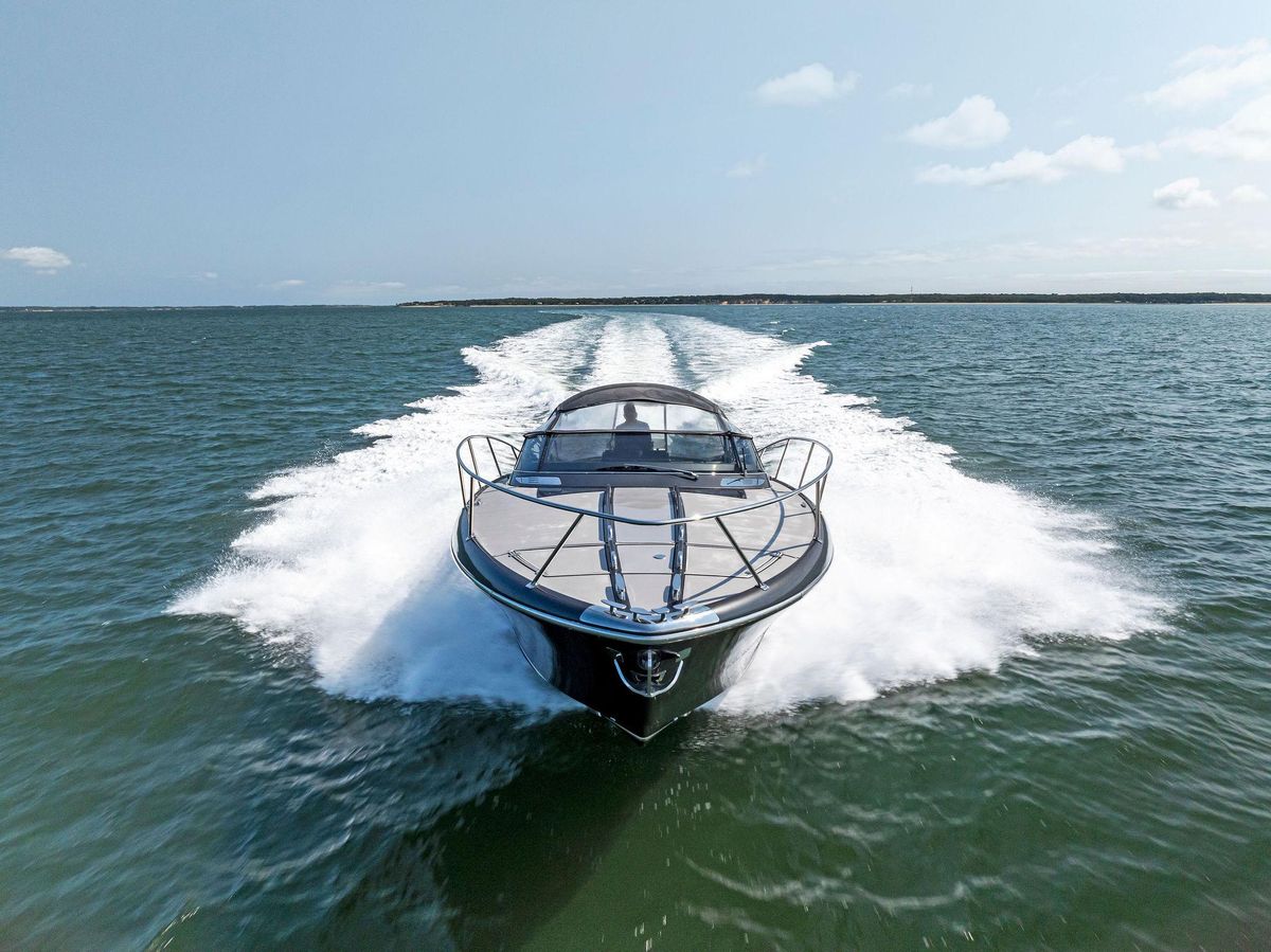 2016 Riva 44 
