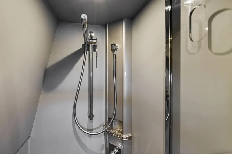 St Peter Yacht Photos Pics Luxurious shower area in 2016 Riva 44 RIVARAMA SUPER yacht.