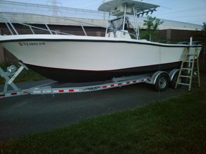 1981 Mako 254 Center Console