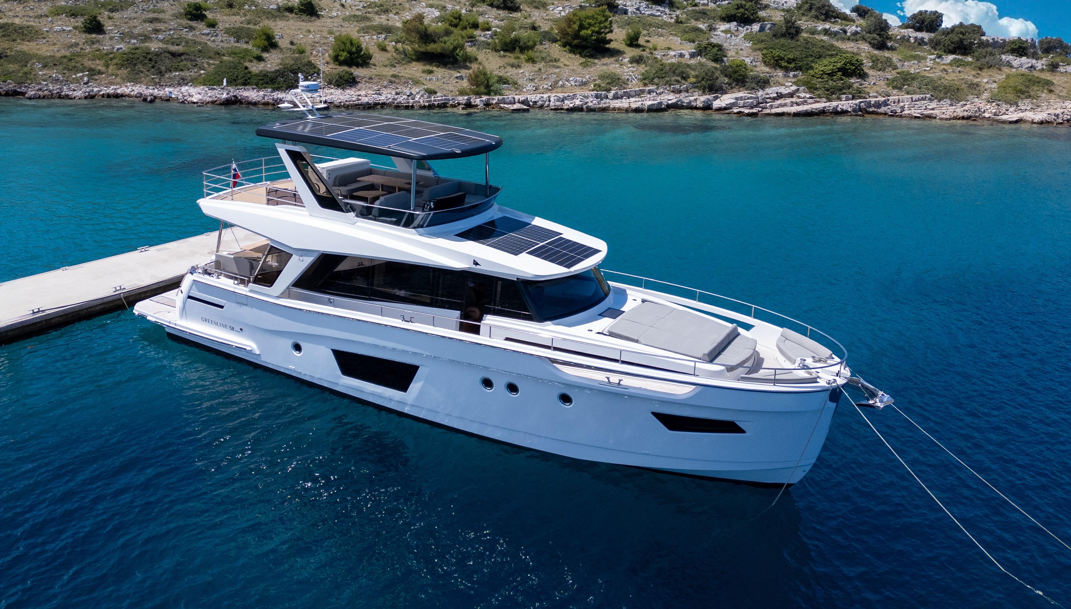 New 2025 Greenline 58 Fly TopBoats