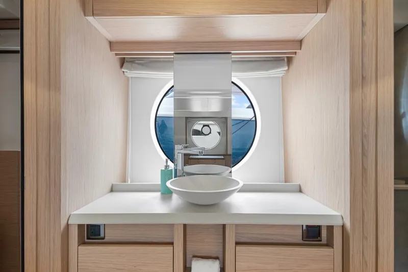 Osiris Yacht Photos Pics 