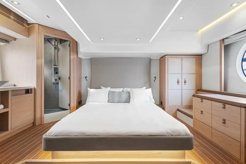 Osiris Yacht Photos Pics 