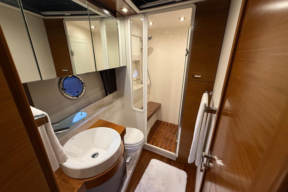 2016 Tiara Yachts 50 