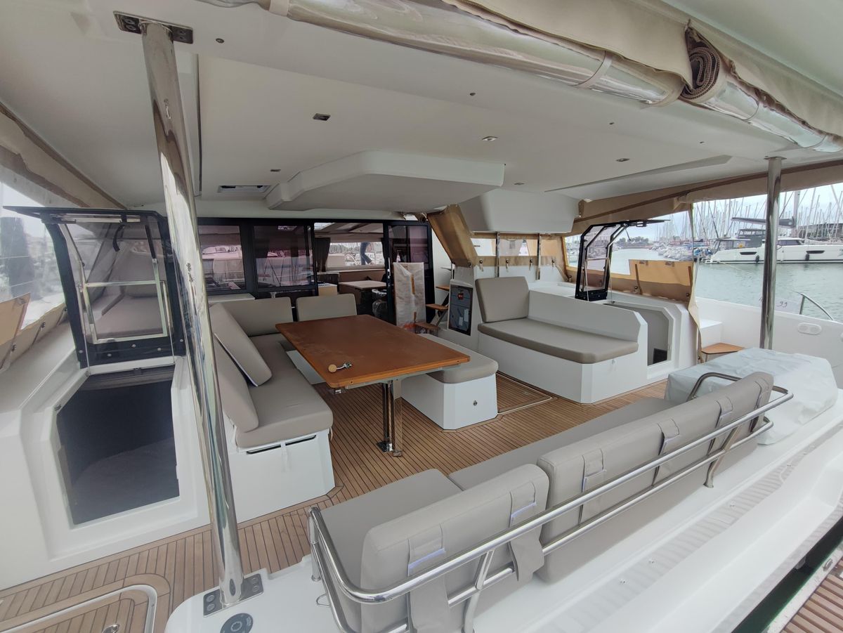 2025 Fountaine Pajot 52 