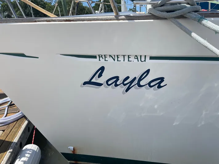 Layla Yacht Photos Pics Beneteau Oceanis 461 sailboat named "Layla," 1997 model, docked with visible ropes.