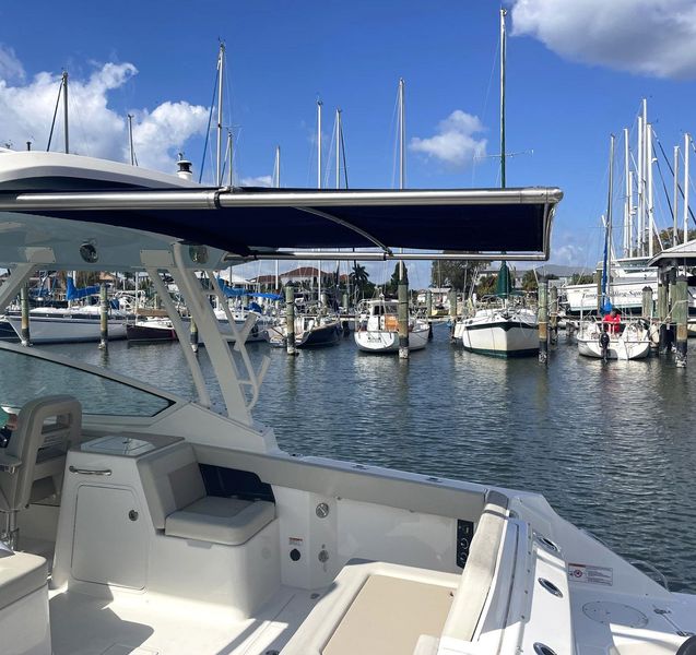 2023 Boston Whaler 280 Vantage